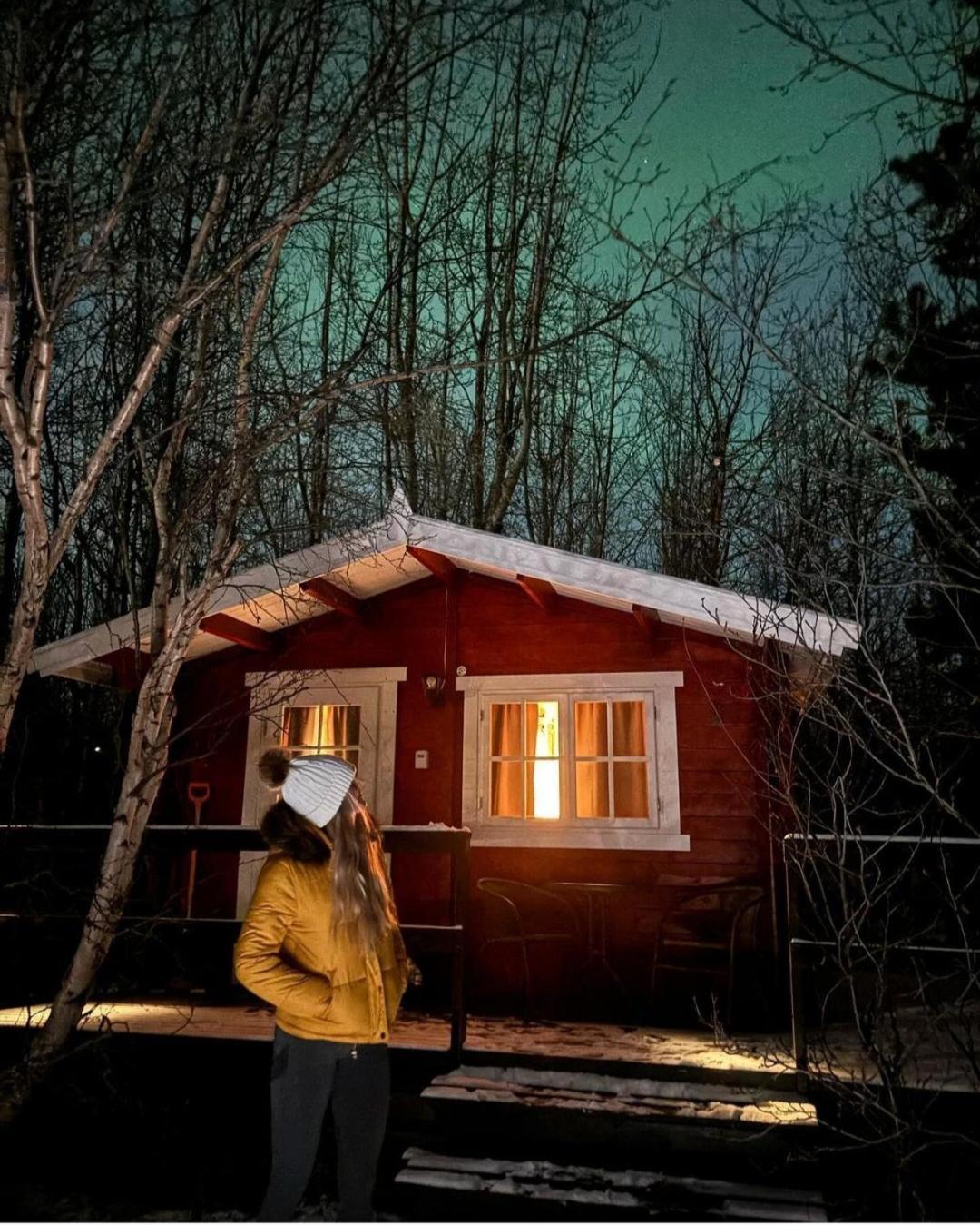 Bakkakot 2 - Cozy Cabins In The Woods Акурейри Екстериор снимка